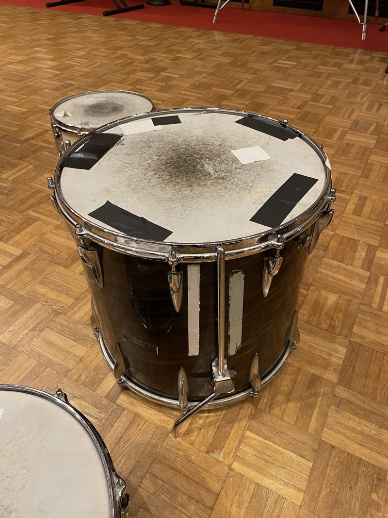 Premier Tom 16″